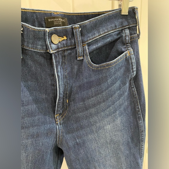 Banana Republic ‘Premium Denim’ high-rise crop boot cut jeans - Picture 3 of 5